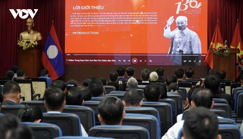 Digital exhibition on President Ho Chi Minh held in Laos